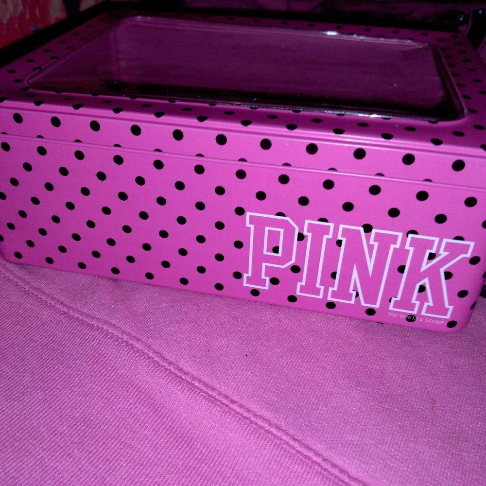 VS PINK TIN